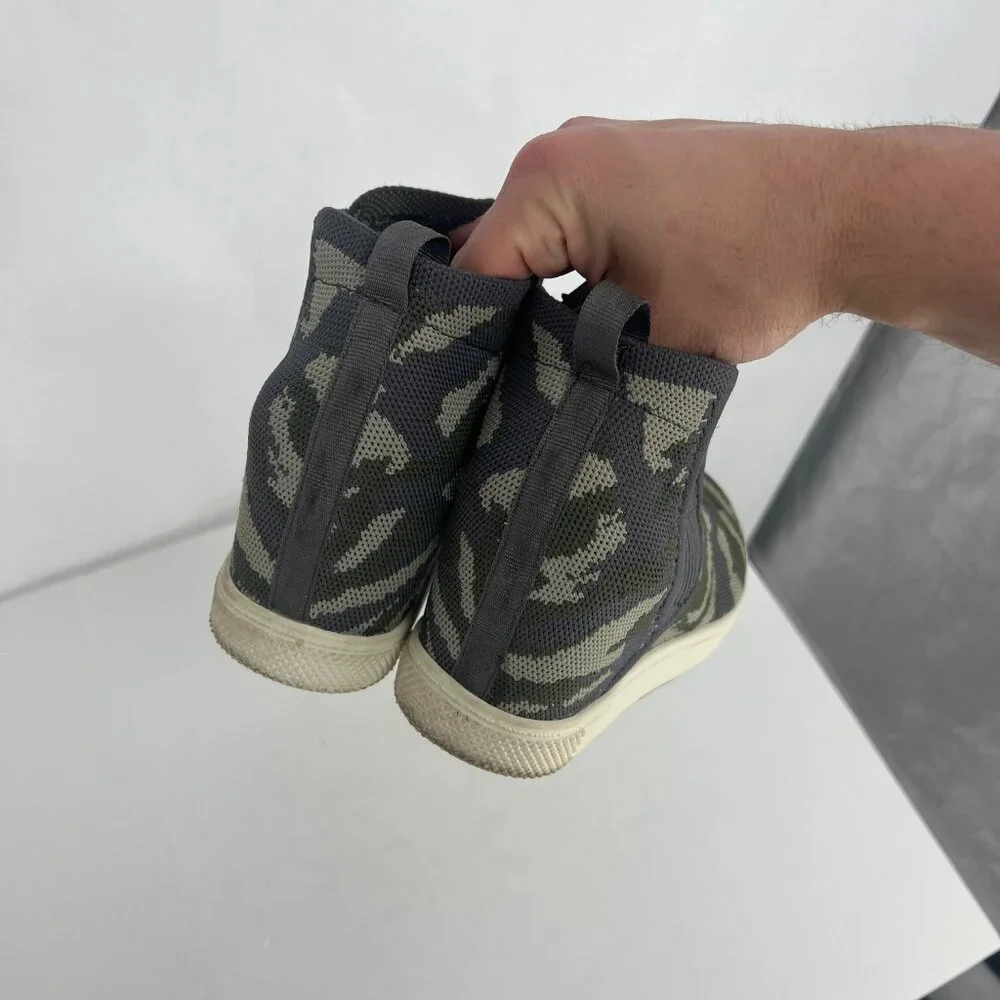 Torrid Shoes Sneakers Wedge High Tops Canvas‎ Sock Pull On Camouflage Green Gray